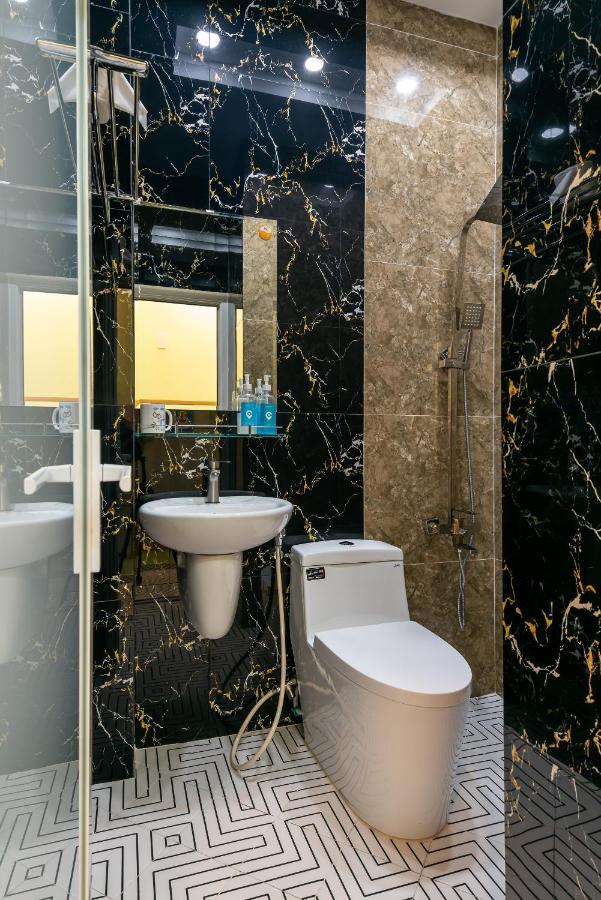 Cozrum Homes - Delightful Corner 2 Ho Chi Minh-staden Exteriör bild