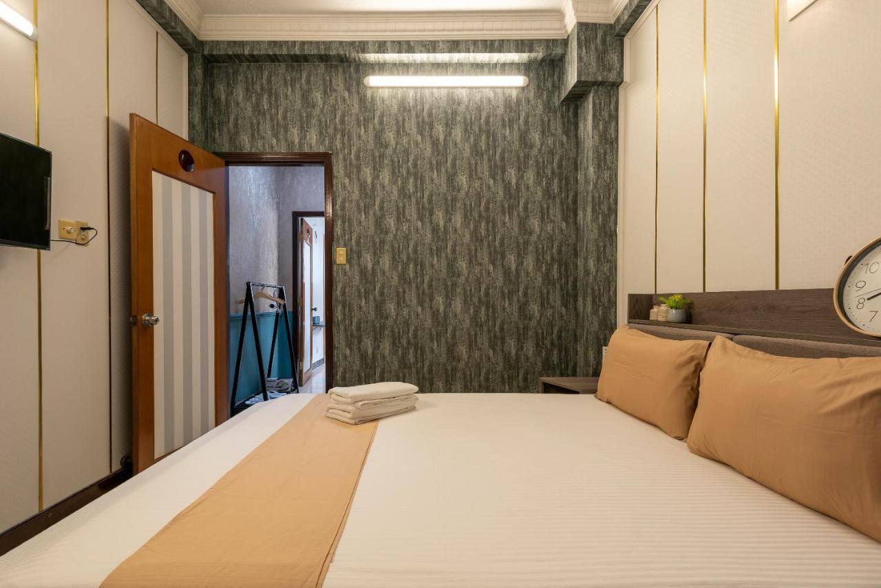 Cozrum Homes - Delightful Corner 2 Ho Chi Minh-staden Exteriör bild
